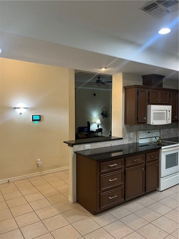 7801 Northwind Dr, Corpus Christi, TX 78414