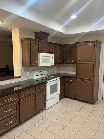 7801 Northwind Dr, Corpus Christi, TX 78414