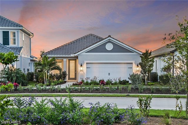 4475 Centaurus CIR, Naples, FL 34120