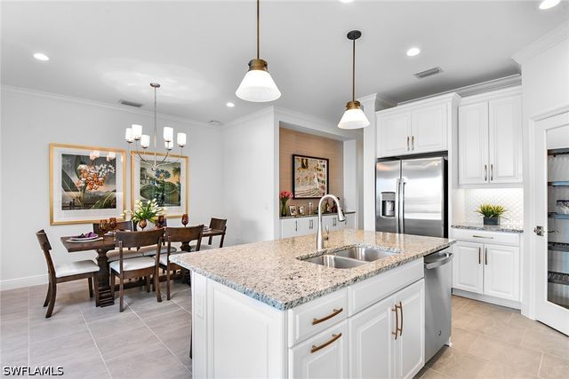 4475 Centaurus CIR, Naples, FL 34120
