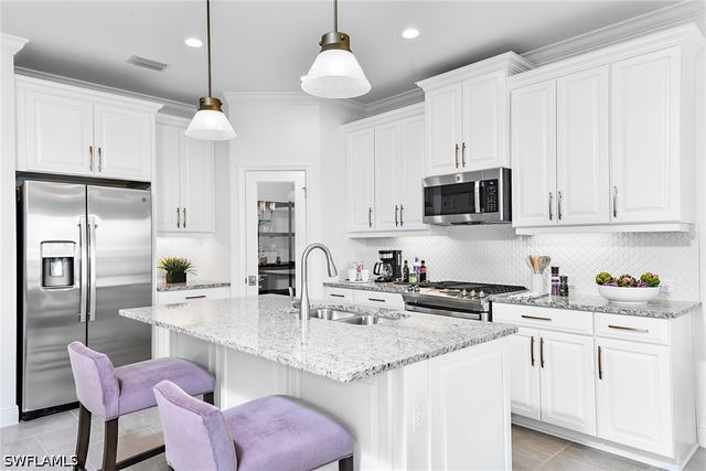 4475 Centaurus CIR, Naples, FL 34120