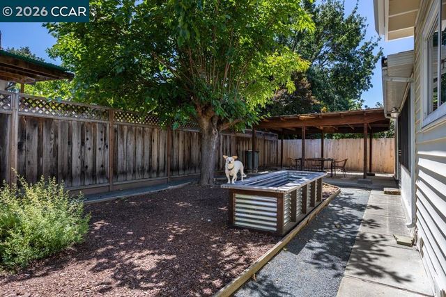 2920 Frayne Ln, Concord, CA 94518