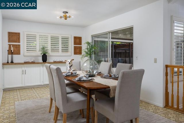 2920 Frayne Ln, Concord, CA 94518