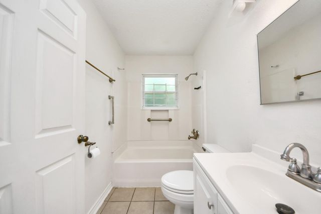 5202 Pensdale Street, Houston, TX 77033