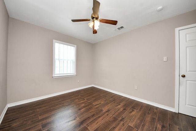 5202 Pensdale Street, Houston, TX 77033