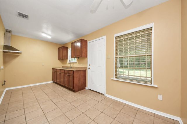 5202 Pensdale Street, Houston, TX 77033