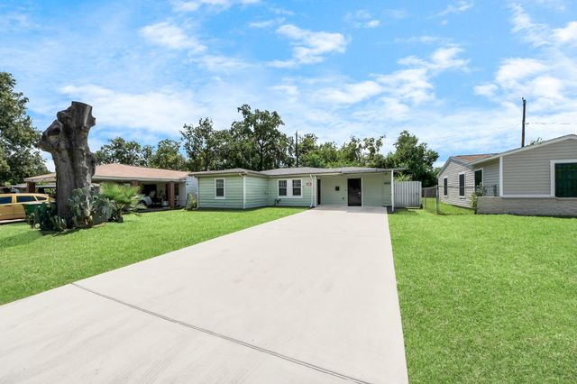 5202 Pensdale Street, Houston, TX 77033