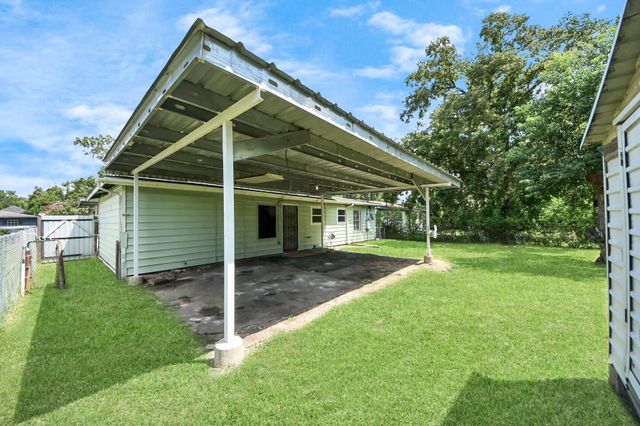 5202 Pensdale Street, Houston, TX 77033