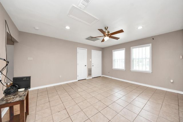 5202 Pensdale Street, Houston, TX 77033