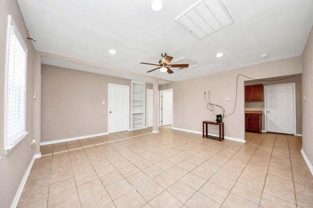 5202 Pensdale Street, Houston, TX 77033