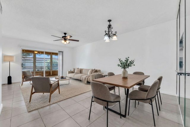 601 NW 78th Terrace 203, Margate, FL 33063
