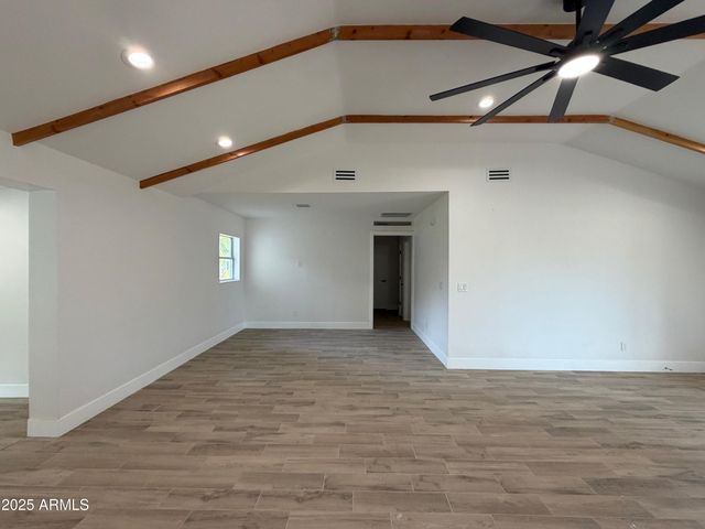 6828 N 10TH Avenue, Phoenix, AZ 85013