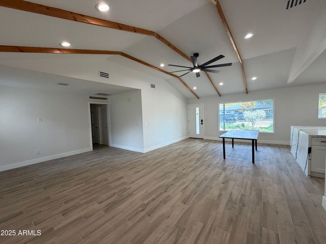 6828 N 10TH Avenue, Phoenix, AZ 85013