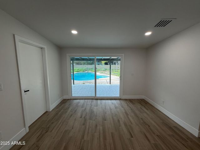 6828 N 10TH Avenue, Phoenix, AZ 85013