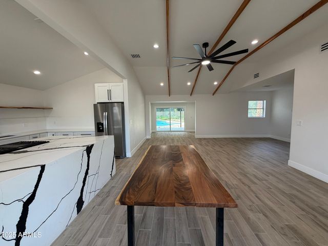 6828 N 10TH Avenue, Phoenix, AZ 85013