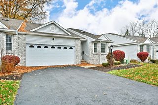 3 Harneds Landing, Cortland, OH 44410