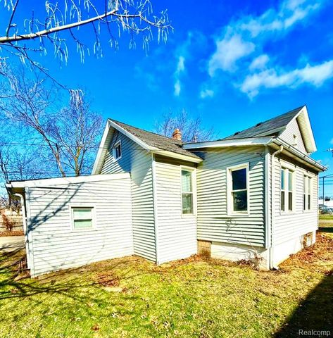 35449 Clinton Street, Wayne, MI 48184