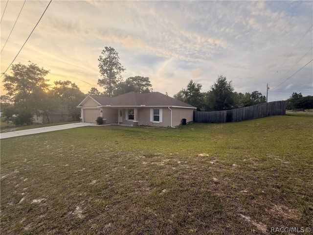 1167 W Hedgewood Lane, Dunnellon, FL 34434