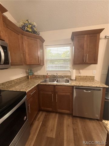 1167 W Hedgewood Lane, Dunnellon, FL 34434