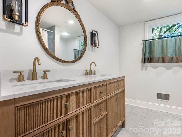 2516 Handley Place, Charlotte, NC 28226