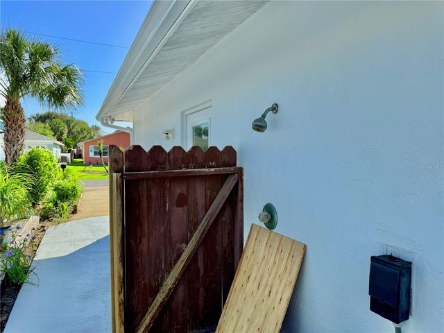 1624 S DAYTONA AVENUE, Flagler Beach, FL 32136