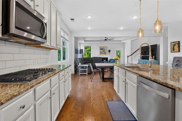 121 Rolling Hills Place, Canton, GA 30114