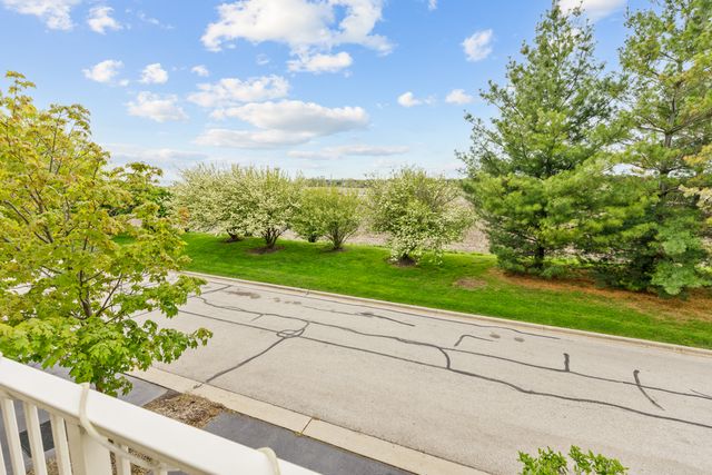457 Town Center Boulevard, Gilberts, IL 60136