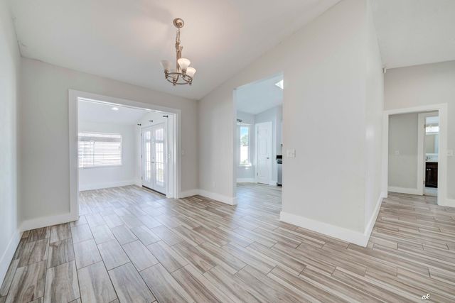 911 Pelican Place, Panama City Beach, FL 32407