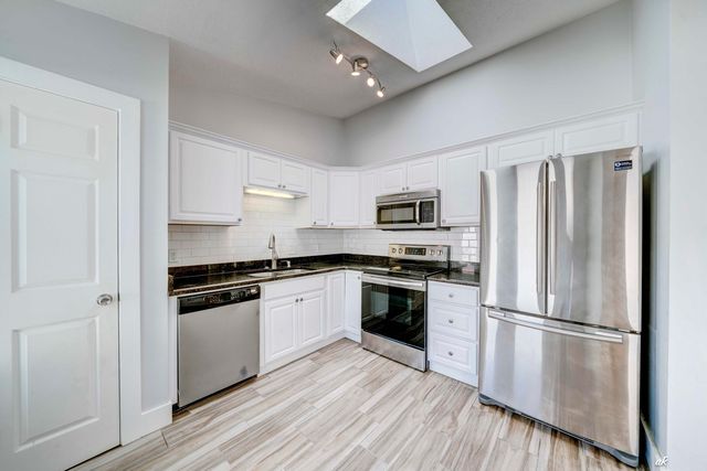 911 Pelican Place, Panama City Beach, FL 32407