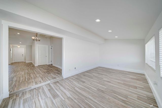 911 Pelican Place, Panama City Beach, FL 32407