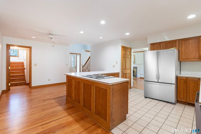 9 Howd Avenue, Branford, CT 06405