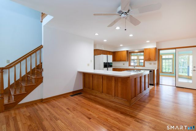9 Howd Avenue, Branford, CT 06405