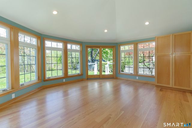 9 Howd Avenue, Branford, CT 06405