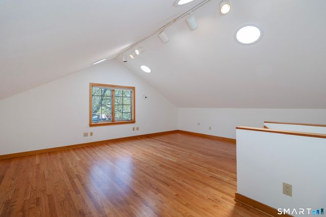 9 Howd Avenue, Branford, CT 06405