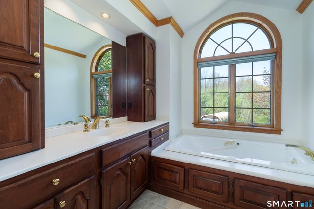 9 Howd Avenue, Branford, CT 06405