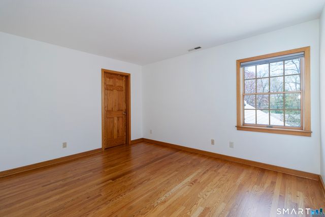 9 Howd Avenue, Branford, CT 06405