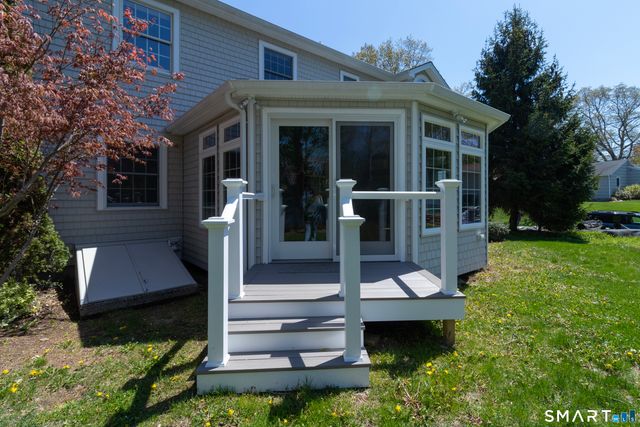 9 Howd Avenue, Branford, CT 06405