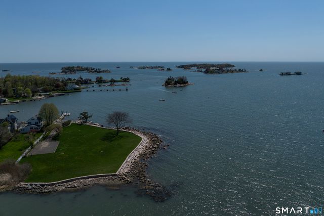 9 Howd Avenue, Branford, CT 06405