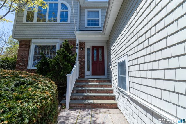 9 Howd Avenue, Branford, CT 06405