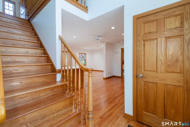 9 Howd Avenue, Branford, CT 06405