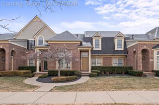 1285 W Crystal Circle 214, Canton Charter Township, MI 48187
