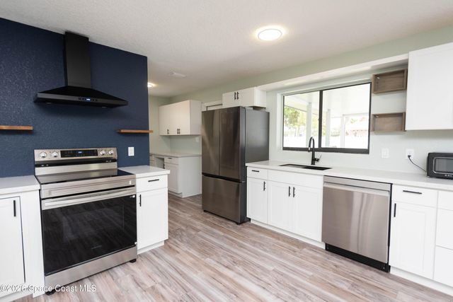 347 S Lakeside Drive, Satellite Beach, FL 32937