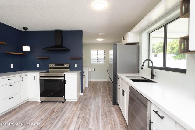 347 S Lakeside Drive, Satellite Beach, FL 32937