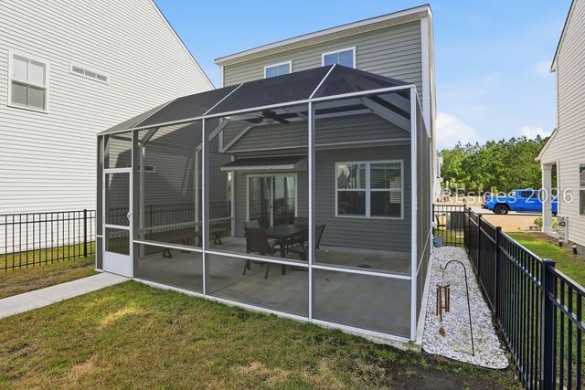 120 Garden Row Dr S, Hardeeville, SC 29927