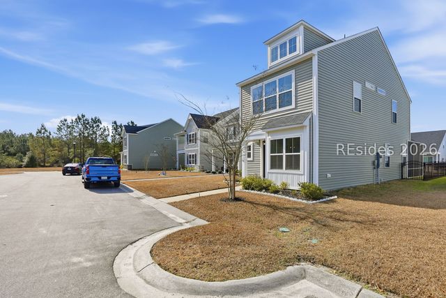 120 Garden Row Dr S, Hardeeville, SC 29927