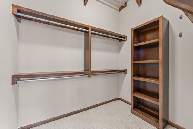 2522 N GRAYSTONE CIR, Wichita, KS 67228