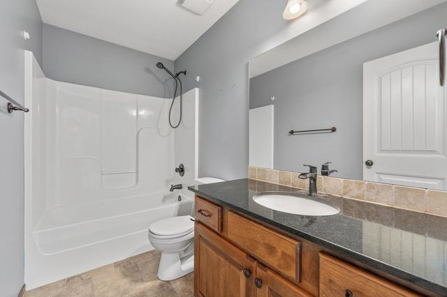 2522 N GRAYSTONE CIR, Wichita, KS 67228