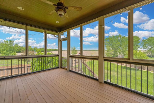 2522 N GRAYSTONE CIR, Wichita, KS 67228