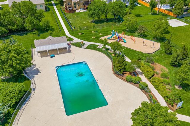 2522 N GRAYSTONE CIR, Wichita, KS 67228