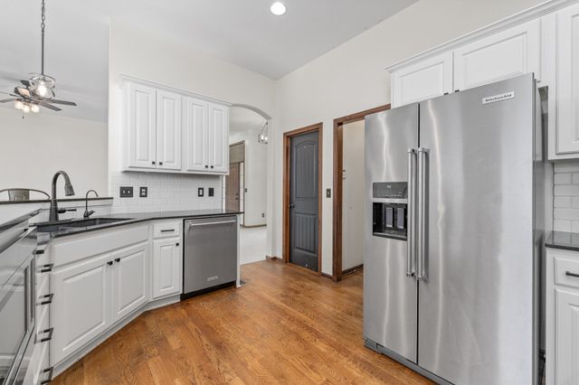 2522 N GRAYSTONE CIR, Wichita, KS 67228
